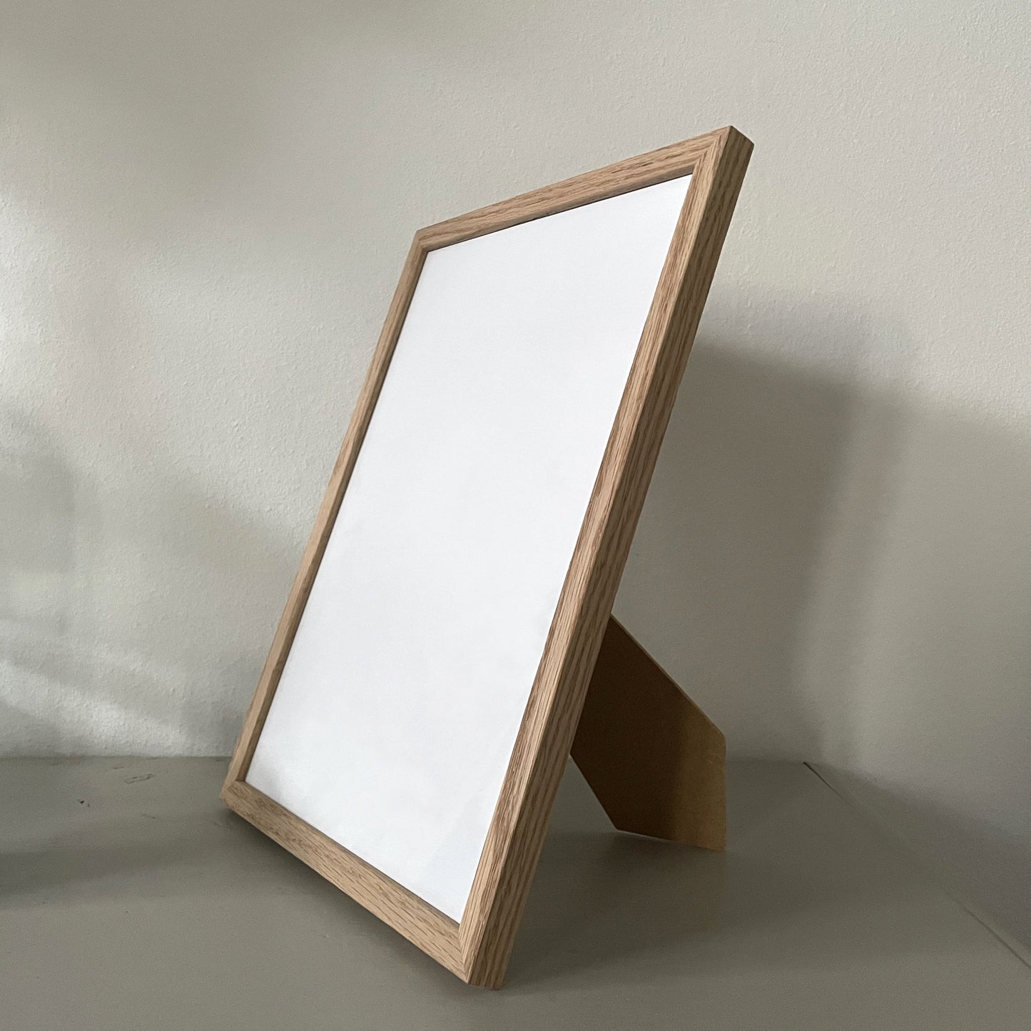 Echtholz Bilderrahmen aus Eiche in A4 mit Acrylglas