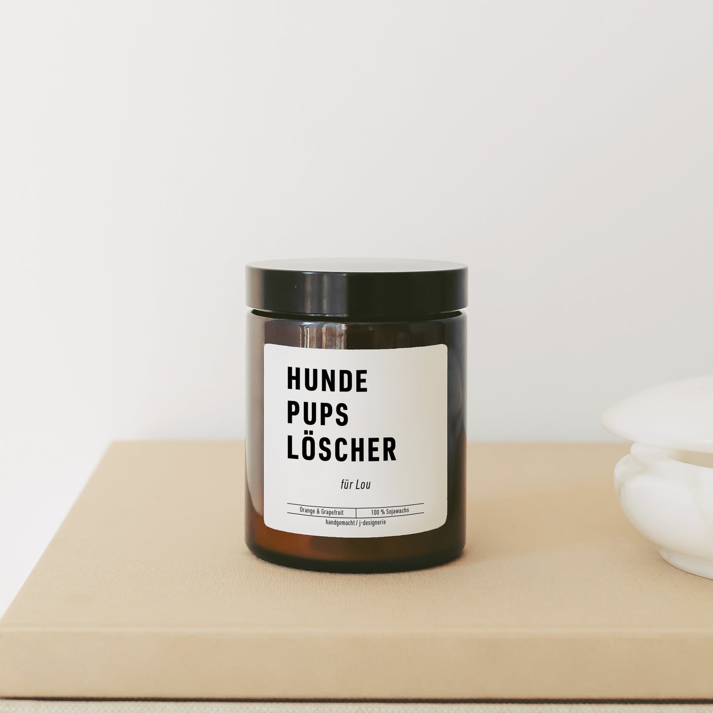 Kerze mit Spruch "Hundepups" personalisiert für Hundebesitzer als Geschenk // Hundehalter u. Hundeliebhaber Hundefurz Löscher