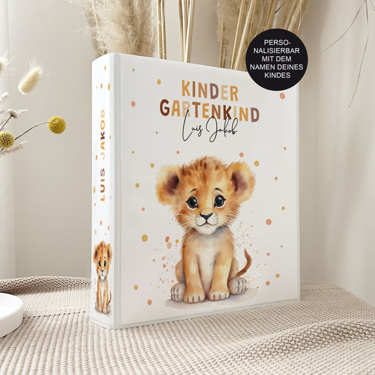 Personalisiertes Geschenk für das Kindergartenkind | Portfolio-Ordner Löwe mit Namen