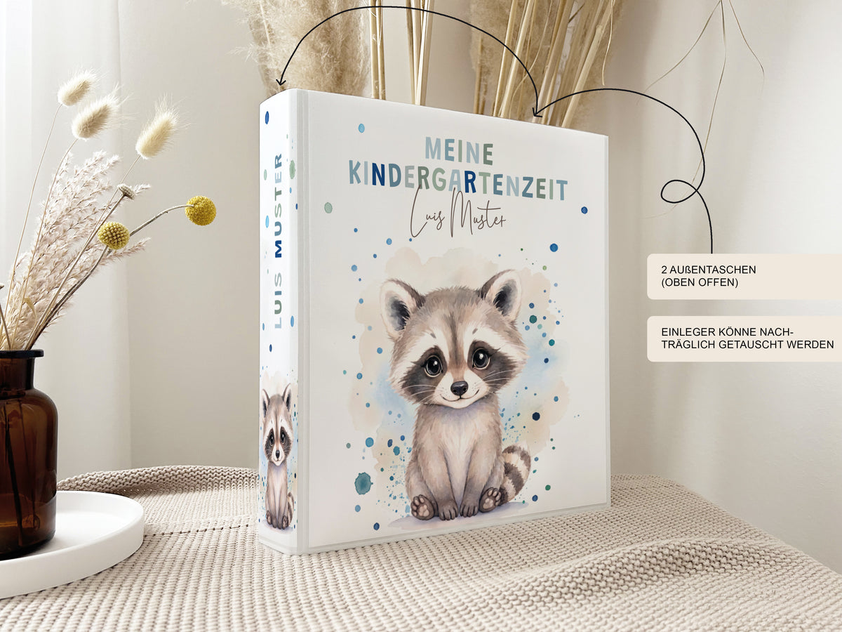 Geschenk zum Kindergartenstart | Kindergartenordner Waschbär Junge