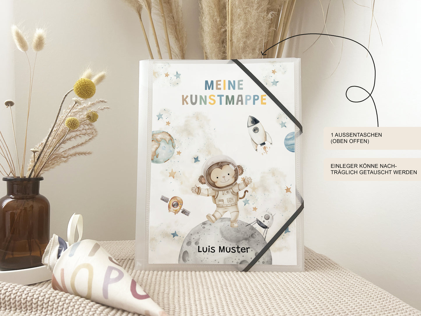 Geschenk für Kinder personalisiert | Kunstmappe Weltraum Affe