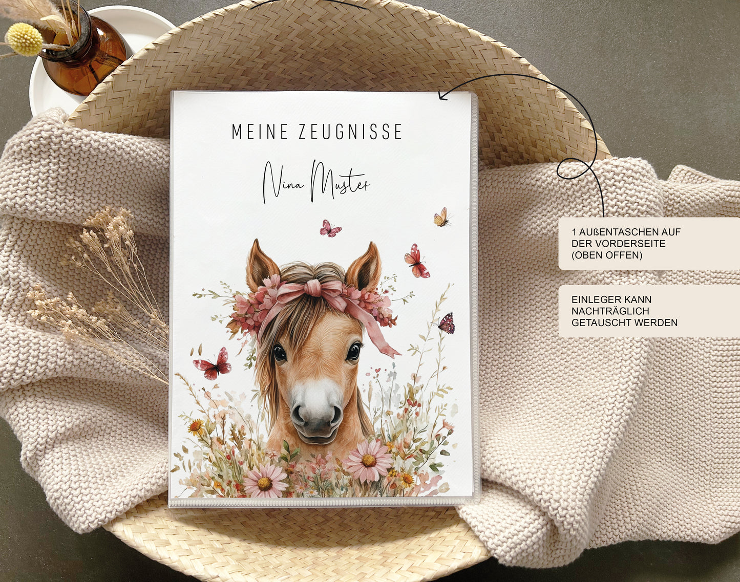 Einschulungsgeschenk für Mädchen | Zeugnismappe Pferd personalisiert